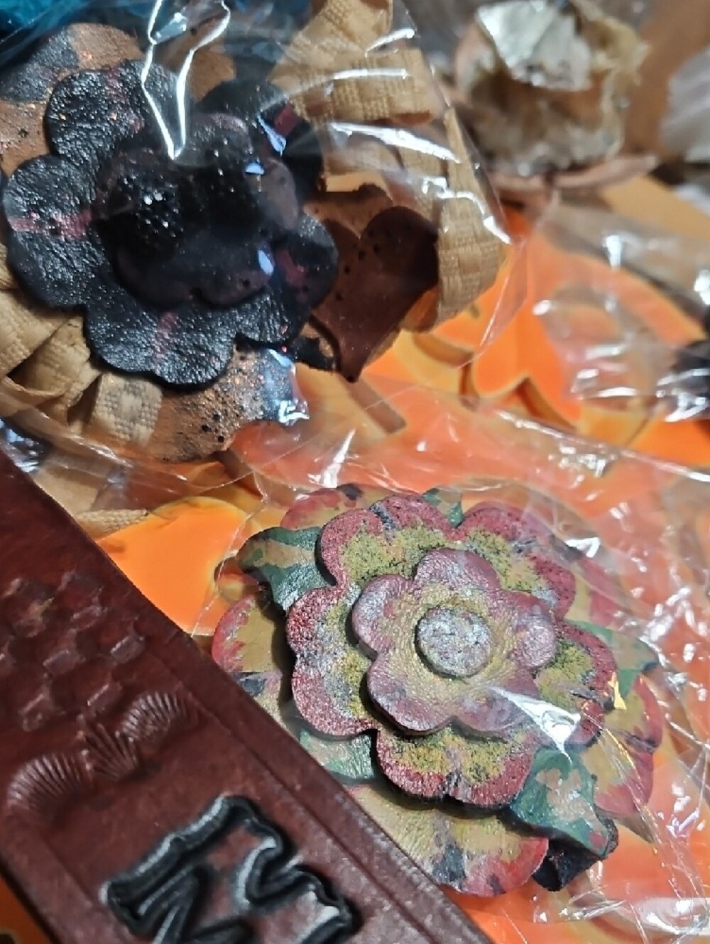 Hand Crafted By @CHIWADDLES Quality Dog Collars, Leashes, Bow Ties&Flowers NEW - Picture 11 of 14